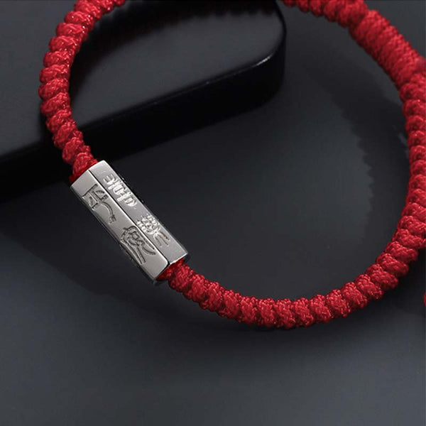 Pulsera Hilo Rojo Grabada (Plata de Ley)