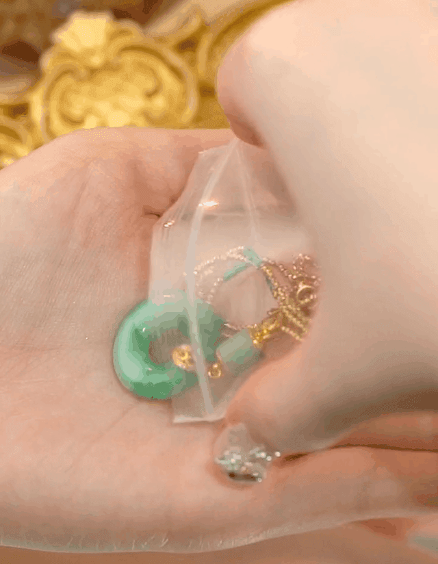 Collar de Jade Feng Shui